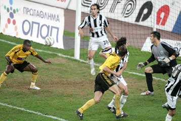 Ντέρμπι «Δικεφάλων» έβγαλε η κληρωτίδα στην πρεμιέρα της Α Εθνικής