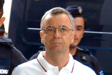 Ελεύθερος με περιοριστικούς όρους ο καταδικασθείς για τη 17Ν Ν.Παπαναστασίου