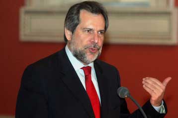 Αυστηρή προειδοποίηση από τον Χρήστο Παπουτσή προς «αντάρτες» υποψηφίους