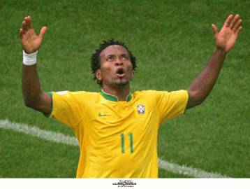 Ο Ζε Ρομπέρτο δεν έφυγε από τη λίστα του Ολυμπιακού στην οποία προστέθηκε και ο Μαρσελίνιο