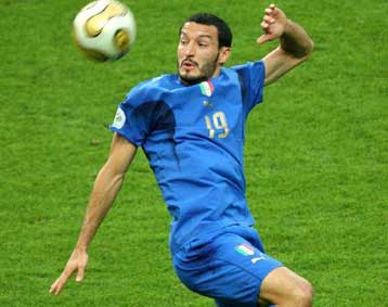 Συνεχίζει το… ξεπούλημα η Γιουβέντους με Τζαμπρότα και Τιράμ