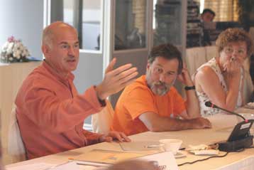 Για απουσία της Ελλάδας από τις εξελίξεις στη Μέση Ανατολή μίλησε ο Γ.Παπανδρέου