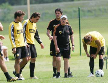 Σε αναζήτηση παικτών υψηλού επιπέδου η ΑΕΚ σύμφωνα με τον Φερέρ