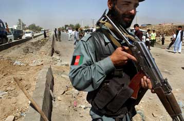 Σκηνικό βίας και αίματος για μία ακόμη ημέρα στο Αφγανιστάν