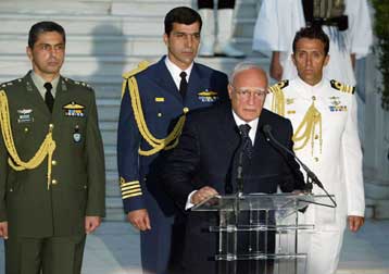 Τις ευθύνες της διεθνούς διπλωματίας για τη Μέση Ανατολή υπέδειξε ο Κ.Παπούλιας