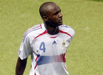 Η Μπαρτσελόνα θέλει και τον Πατρίκ Βιεϊρά, που συζητά με την Ίντερ