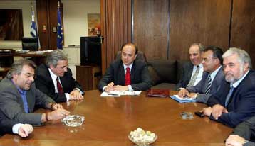 Αλλαγές στην τροπολογία για τις ομαδικές απολύσεις ζητεί η ΓΣΕΕ