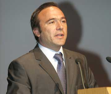 Ο Πέτρος Κόκκαλης πρόεδρος της Σούπερ Λίγκα, αντιπρόεδρος ο Δαμήλος