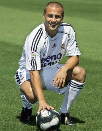 Πάτησε το «Μπερναμπέου» ο Καναβάρο και παρουσιάστηκε από την Ρεάλ Μαδρίτης