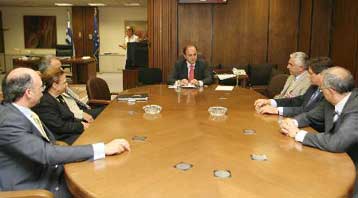 Κρίσιμες ώρες για την υπογραφή κλαδικής σύμβασης στις τράπεζες