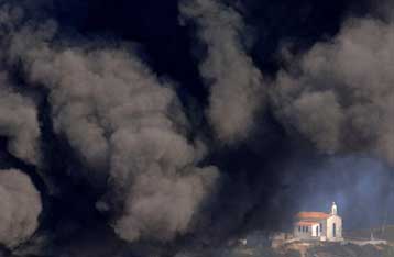 Ανθρώπινο λάθος πιθανόν προκάλεσε τη μεγάλη πυρκαγιά στο Λαύριο