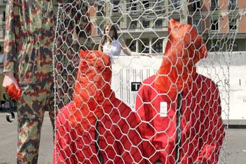 Κλείσιμο όλων των μυστικών κέντρων κράτησης ζητά από τις ΗΠΑ επιτροπή του ΟΗΕ