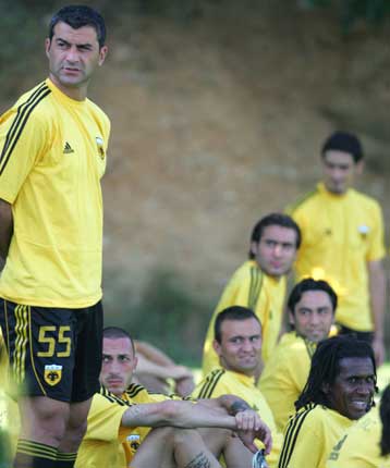 Η Χαρτς ή η Σιρόκι στον δρόμο της ΑΕΚ για τους ομίλους του Champions League