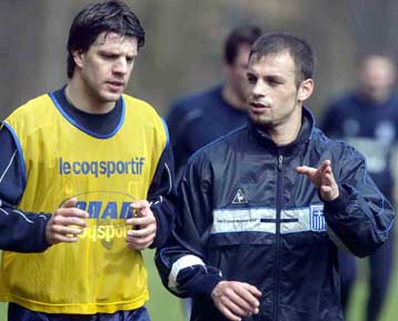 Η Χαρτς είναι πιο έτοιμη αλλά η ΑΕΚ είναι το φαβορί, λέει ο Φύσσας