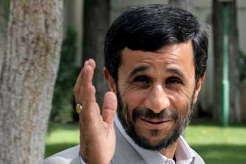 Το Ιράν έχει δικαίωμα να παράγει πυρηνικά, δηλώνει ο Αχμαντινετζάντ