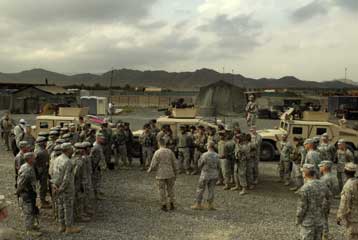 Νέα αιματηρά επεισόδια την ώρα που το ΝΑΤΟ ανέλαβε τον έλεγχο του νοτίου Αφγανιστάν