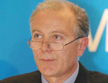 Τον έλεγχο ποσοστού άνω του 40% στην Εμπορική επιδιώκει η Credit Agricole