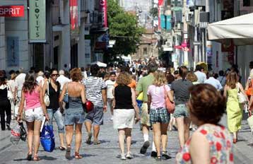 Αύξηση 9,1% στις λιανικές πωλήσεις το Μάιο