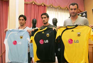 Νέες φανέλες και χορηγός στην ΑΕΚ, αλλά ο Ντάλα Μπόνα δεν… συγκινείται