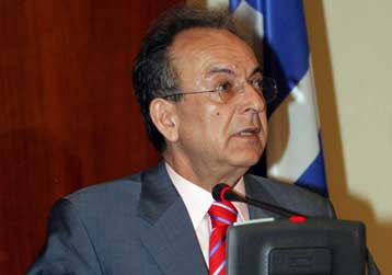 Παρέμβαση της Επιτροπής Ανταγωνισμού στην αγορά πετρελαιοειδών ζητά ο Δ.Σιούφας