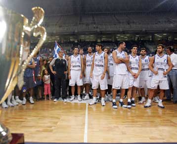 Μετά τον Πελεκάνο, «κόπηκε» και ο Μπουρούσης από την εθνική μπάσκετ