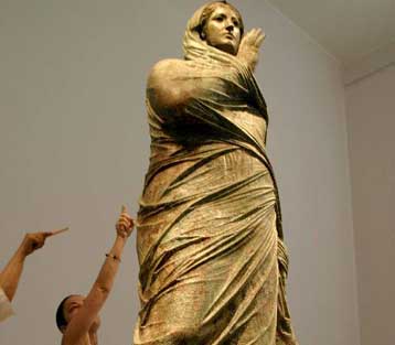 Μήλον της Έριδος η «Κυρά της Καλύμνου»