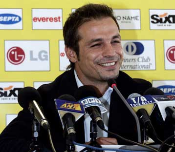 Ζητά το πρωτάθλημα, υπόσχεται και άλλες μεταγραφές ο Ντέμης