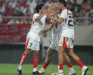 Αγριες διαθέσεις έδειξε ο Ολυμπιακός συντρίβοντας 5-1 την Ρεάλ Σοσιεδάδ