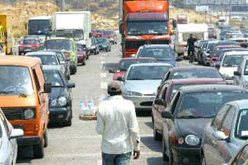 Μαζική έξοδος των αδειούχων από τα «καμίνια» των αστικών κέντρων