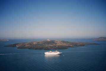 Στη μεγάλη οθόνη η έκρηξη του ηφαιστείου της Σαντορίνης, ο Παρθενώνας και η Σαλαμίνα