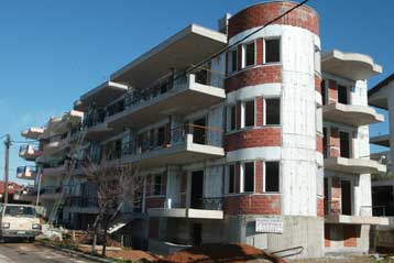 Απειλή κατάσχεσης για 115.000 ιδιοκτήτες σπιτιών και IX αυτοκινήτων