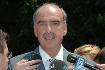 Πρόωρη χαρακτηρίζει ο Β.Μεϊμαράκης κάθε συζήτηση για αποστολή στρατού στο Λίβανο