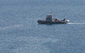 Σε εξέλιξη οι έρευνες για τον εντοπισμό των υπαιτίων της μόλυνσης στο Σαρωνικό