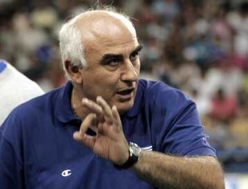 Δύο «καθαρές» νίκες και πάμε Σμύρνη, λέει ο Χαριτωνίδης