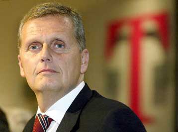 Μείωση 14% στα κέρδη της Deutsche Telekom το δεύτερο τρίμηνο