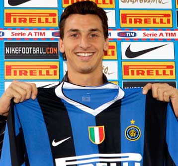Η Ίντερ απέκτησε τον Ιμπραΐμοβιτς, ανοίγει ο δρόμος του Αντριάνο για Μάντσεστερ