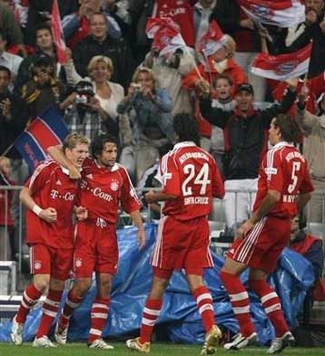 Με το δεξί η Μπάγερν, 2-0 την Ντόρτμουντ-Έπιασε τα 500 ο Όλιβερ Καν