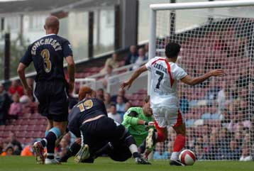 Ισοπαλία 1-1 για τον Ολυμπιακό με την Γουέστ Χαμ στο «Απτον Παρκ»