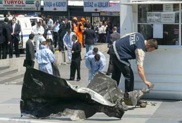 Έξι τραυματίες από νέα έκρηξη βόμβας στην Κωνσταντινούπολη