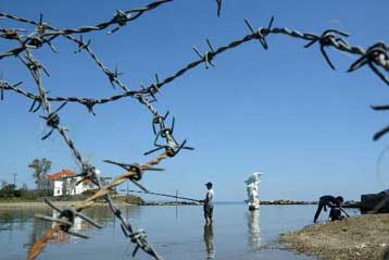 Παράνομη σύλληψη Ελληνοκυπρίου από τις κατοχικές δυνάμεις