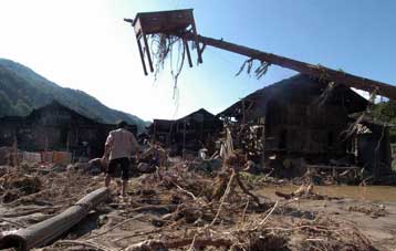 Ξεπέρασαν τους 250 οι νεκροί από τον τυφώνα Σαομάι που έπληξε την Κίνα