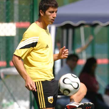 Για είκοσι ημέρες νοκ άουτ από την ΑΕΚ ο Κονέ