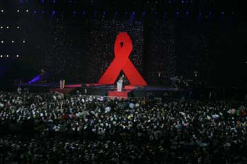 Ρεκόρ συμμετοχής, νέες εκκλήσεις στο Διεθνές Συνέδριο AIDS