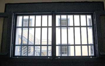 Δύο βαρυποινίτες βρέθηκαν νεκροί στις φυλακές Κέρκυρας