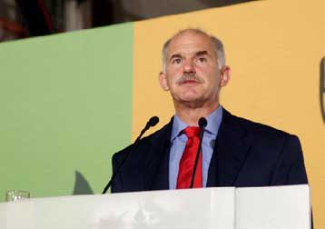 Σύνταξη στους ανασφάλιστους και αύξηση στους αγρότες, εξαγγέλλει ο Γ.Παπανδρέου