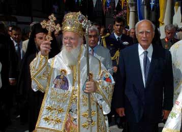 Θερμή υποδοχή των κατοίκων της Σάμου στον Οικουμενικό Πατριάρχη