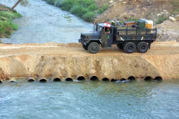 Ο λιβανικός στρατός διέσχισε τον ποταμό Λιτάνι, το Ισραήλ παραδίδει σταδιακά τον έλεγχο