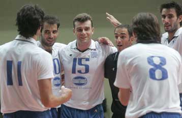 Mε ίωση στη Σμύρνη ο Σμαραγδής για το Ευρωπαϊκό Λιγκ