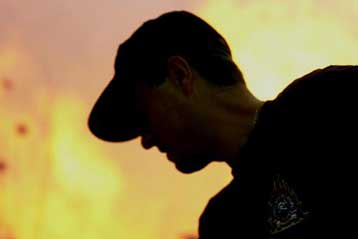 Υπό έλεγχο οι πυρκαγιές στην Κερατέα που απειλούσαν κατοικημένες περιοχές