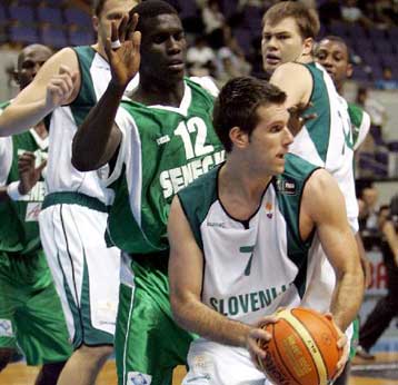 Εύκολα η Σλοβενία, 96-79 τη Σενεγάλη
